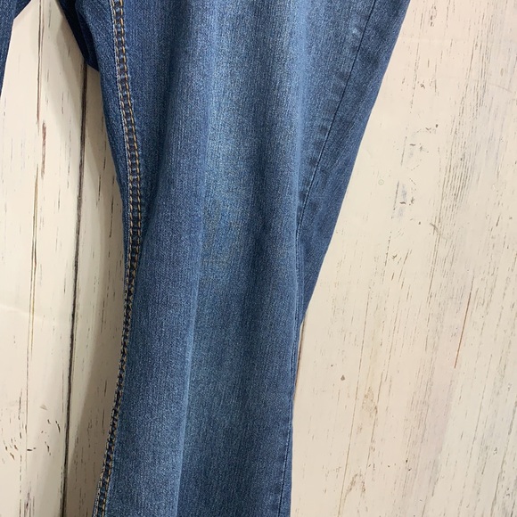 NWT Torrid Isabella Medium Slim Boot Jeans - Picture 7 of 13